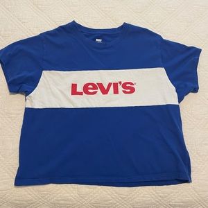 Blue Levi’s Slightly Cropped Tee with Red Logo